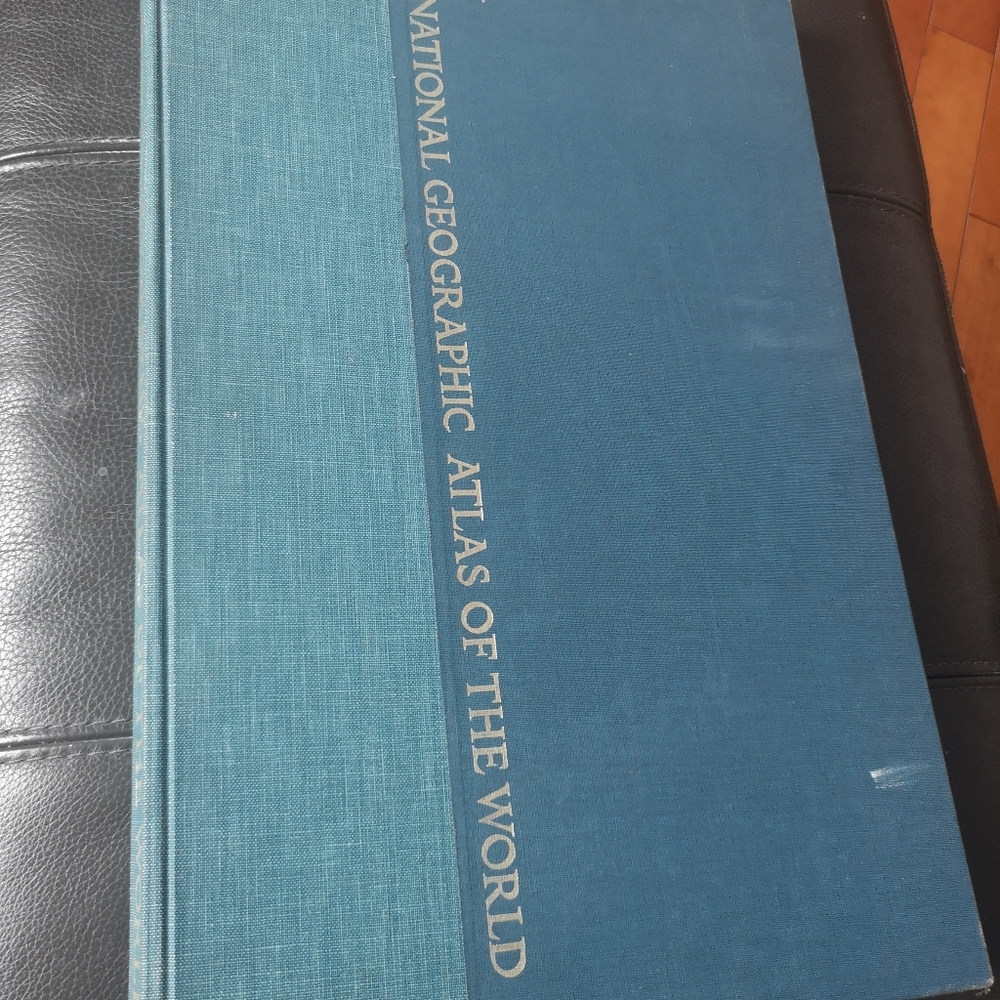 National Geographic Atlas of The World, 3rd Edition 1970 Hardcover 19"x13"